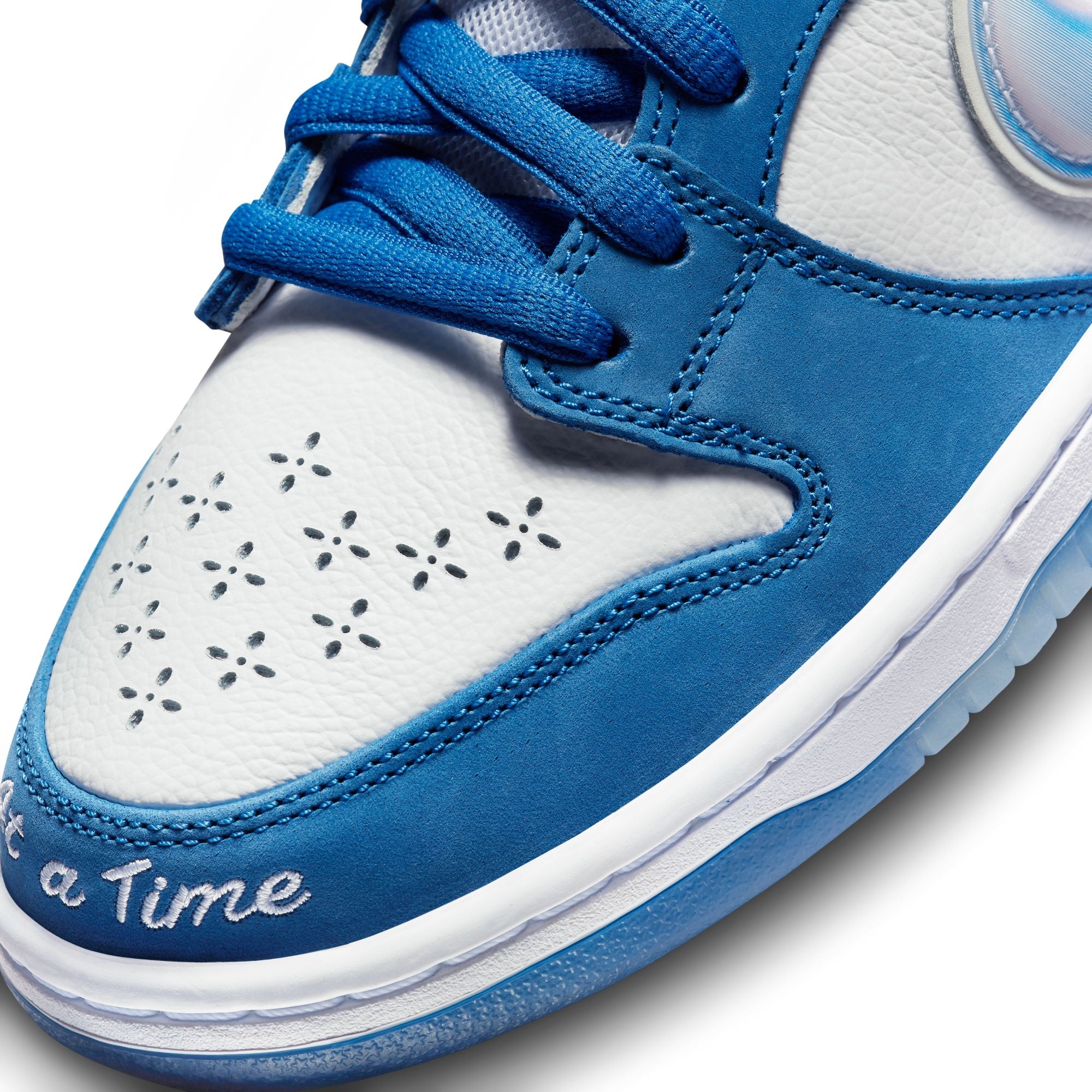 NIKE SB X BORN & RAISED DUNK LOW PRO QS - DEEP ROYAL/WHITE-BLACK