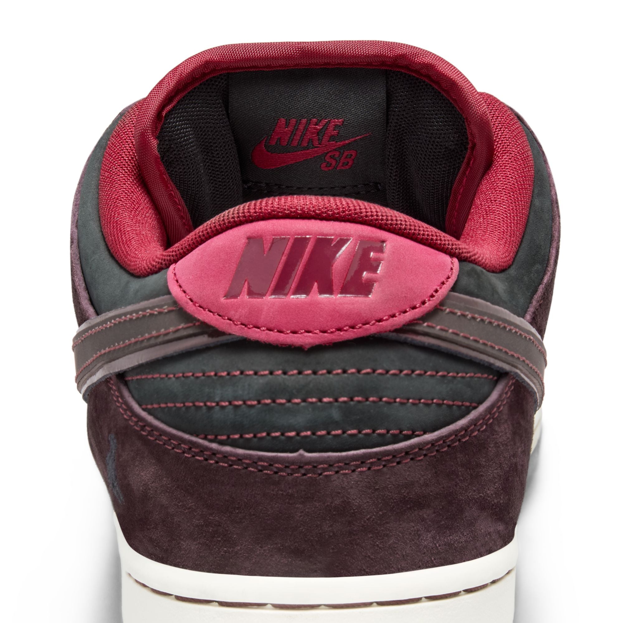 Nike SB Dunk Low Pro Quickstrike - MAHOGANY/DARK BEETROOT-TEAM RED-SAIL