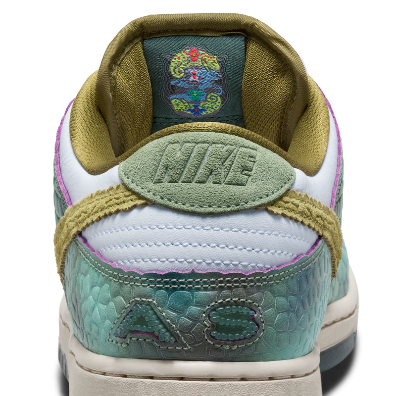 Nike SB Dunk Low Pro - Oil Green/Desert Moss-White