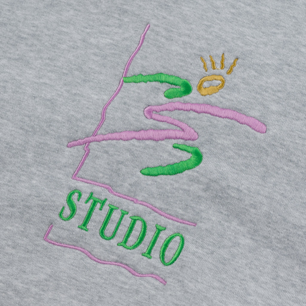 Studio Sun Run - Crewneck - Heather Grey