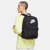 NIKE HERITAGE BACKPACK (25L) - BLACK/WHITE