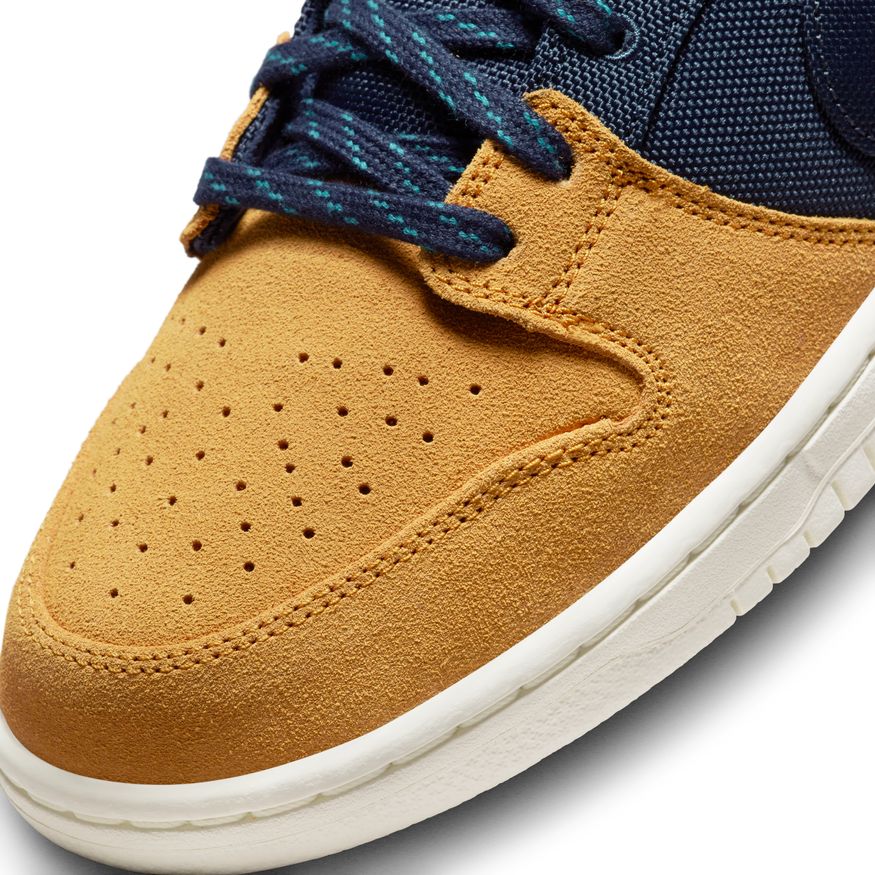 NIKE SB DUNK LOW PRO PREMIUM - MIDNIGHT NAVY/MIDNIGHT NAVY-DESERT OCHRE